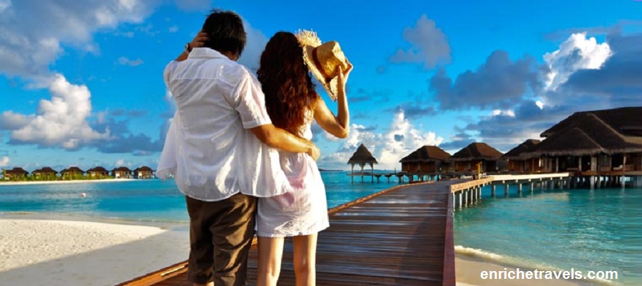 Honeymoon_Maldives_couple